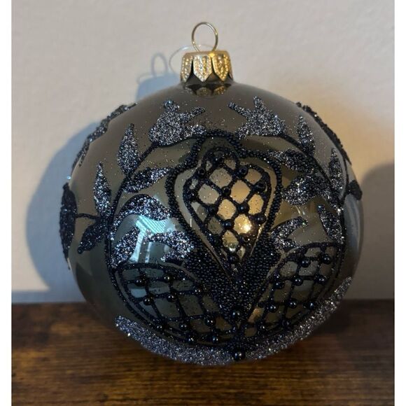 Trimsetter Handmade In Poland Velvet Lase Ornament in Midnight Black/ NIB - Picture 3 of 6